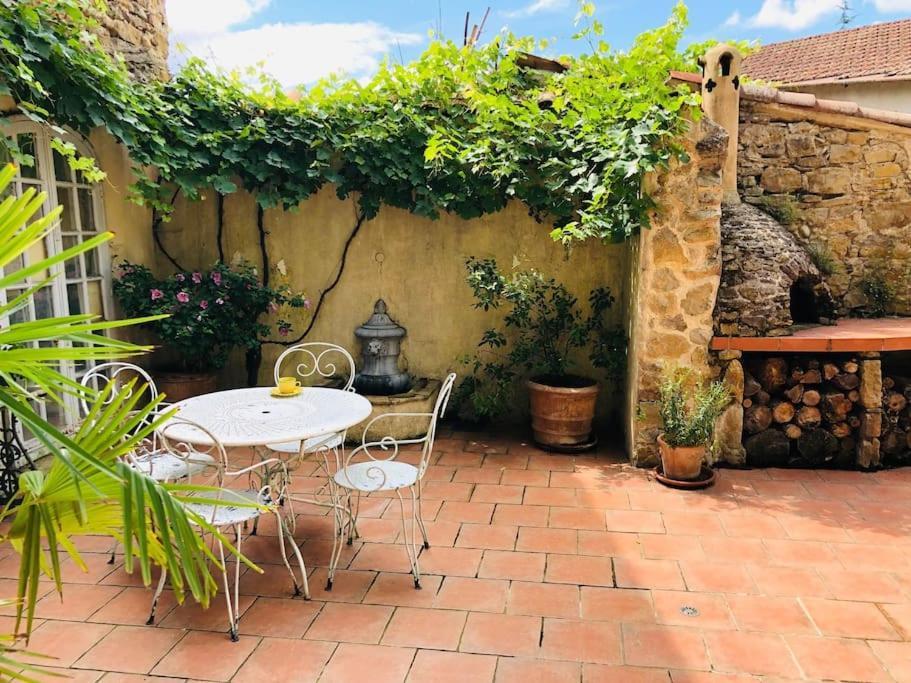 La Maison De Mama C: Charming French Village Home Sainte-Colombe-sur-lʼHers Екстериор снимка